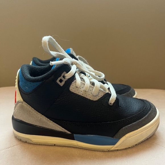 Retro Air Jordan 3 Rare Boys Size 11C in Black & Blue - Picture 6 of 9